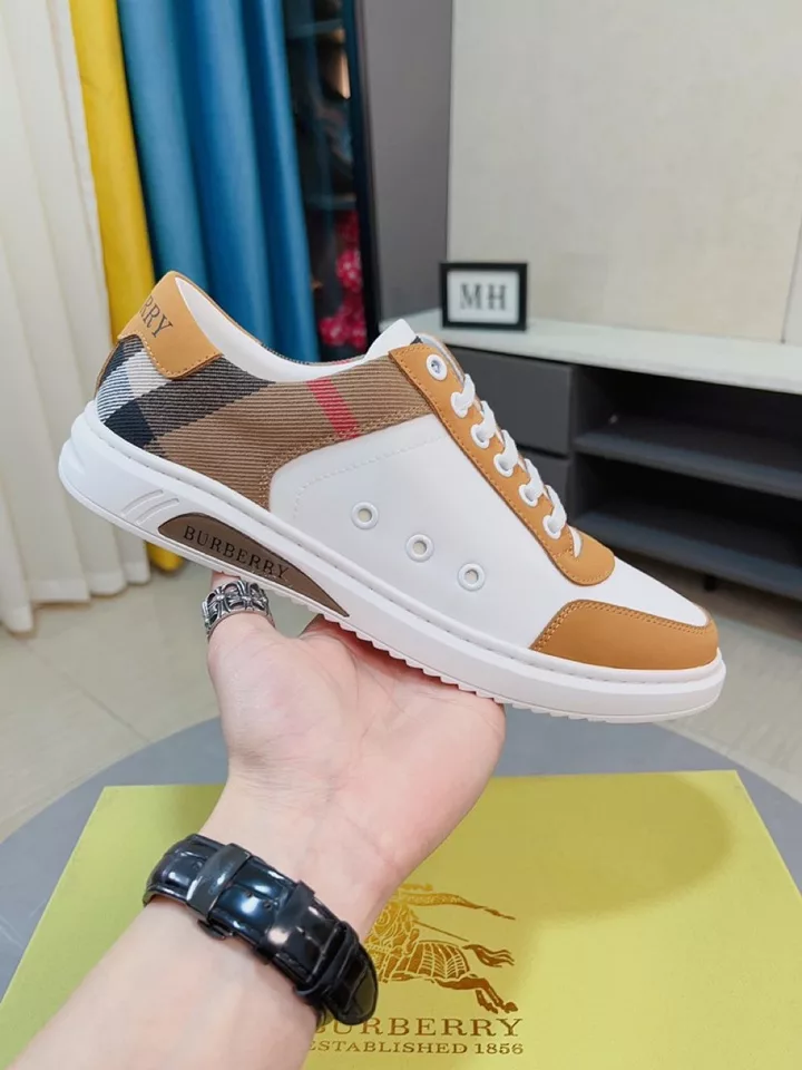 (Luxury brand, the latest fashion men's shoes 🔜 upper selected imported top quality material ➕ outsole original Burberry pattern trim material production and cowhide splicing, highlighting the brand image) leather sheep lining, on the foot lightweight and comfortable, personality fashion rubber wear-resistant outsole, size: 38/44