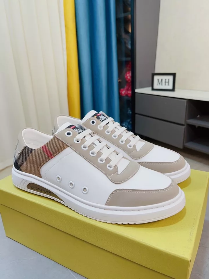 (Luxury brand, the latest fashion men's shoes 🔜 upper selected imported top quality material ➕ outsole original Burberry pattern trim material production and cowhide splicing, highlighting the brand image) leather sheep lining, on the foot lightweight and comfortable, personality fashion rubber wear-resistant outsole, size: 38/44