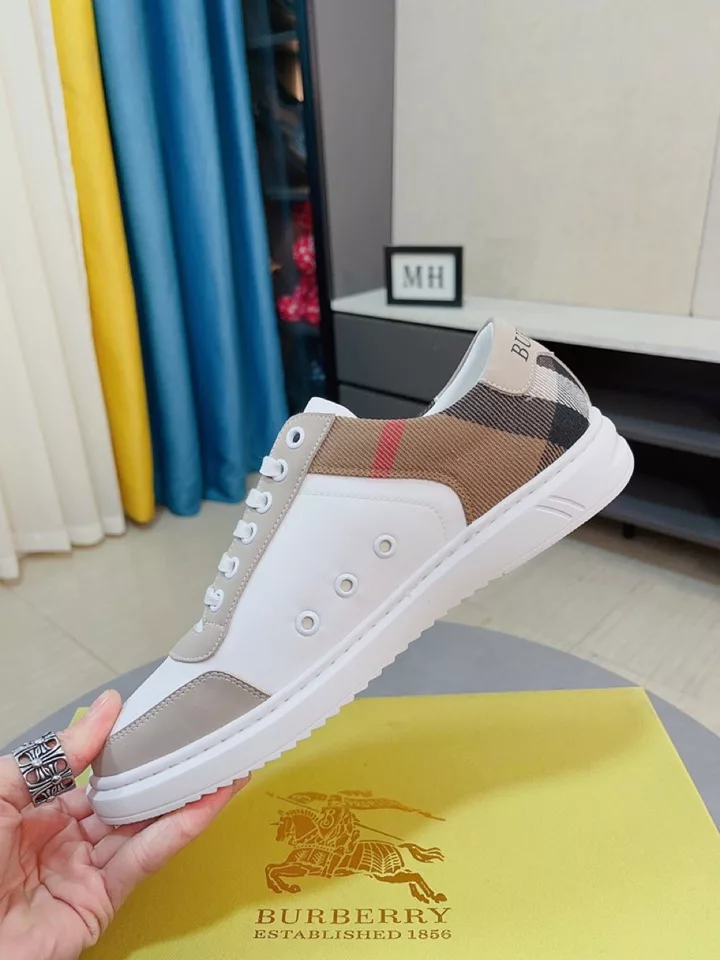 (Luxury brand, the latest fashion men's shoes 🔜 upper selected imported top quality material ➕ outsole original Burberry pattern trim material production and cowhide splicing, highlighting the brand image) leather sheep lining, on the foot lightweight and comfortable, personality fashion rubber wear-resistant outsole, size: 38/44