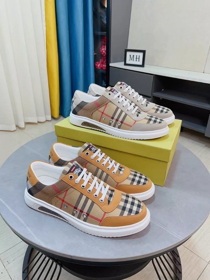 (Luxury brand, the latest fashion men's shoes 🔜 upper selected imported top quality material ➕ outsole original Burberry pattern trim material production and cowhide splicing, highlighting the brand image) leather sheep lining, on the foot lightweight and comfortable, personality fashion rubber wear-resistant outsole, size: 38/44