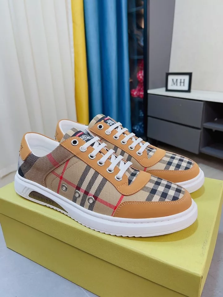 (Luxury brand, the latest fashion men's shoes 🔜 upper selected imported top quality material ➕ outsole original Burberry pattern trim material production and cowhide splicing, highlighting the brand image) leather sheep lining, on the foot lightweight and comfortable, personality fashion rubber wear-resistant outsole, size: 38/44