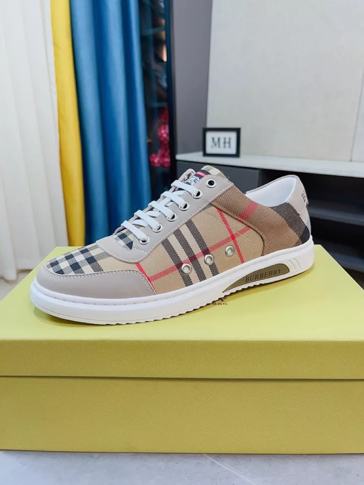 (Luxury brand, the latest fashion men's shoes 🔜 upper selected imported top quality material ➕ outsole original Burberry pattern trim material production and cowhide splicing, highlighting the brand image) leather sheep lining, on the foot lightweight and comfortable, personality fashion rubber wear-resistant outsole, size: 38/44