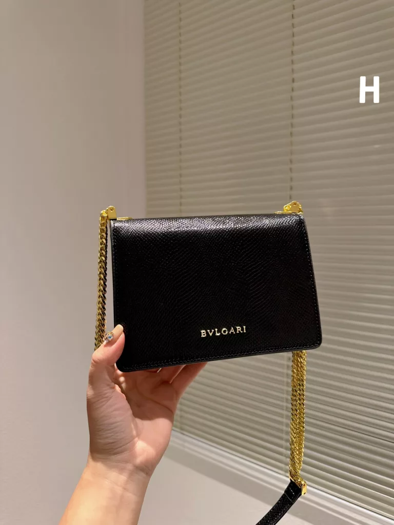 Gift Box🎁 Packaging<br>Bulgari Bvlgari<br>Ss23 Serpenti multichain<br>Original hardware (must be ⚠️ chain)<br>The chain of this model is really too good-looking