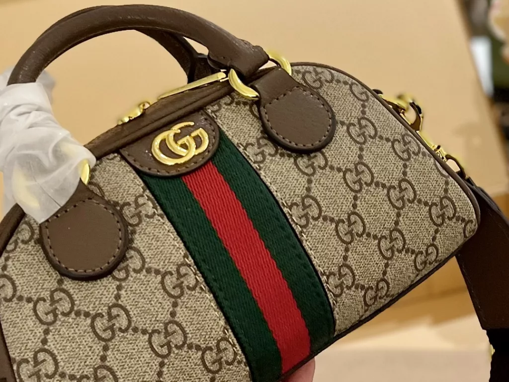 Gucci Boston New Products Pillow Bag 👜 latest series This paragraph retro flavor is particularly strong, the original lining! The effect on the body is also superb, mainly with exquisite and special hardware to enhance the overall texture. size:22/32cm