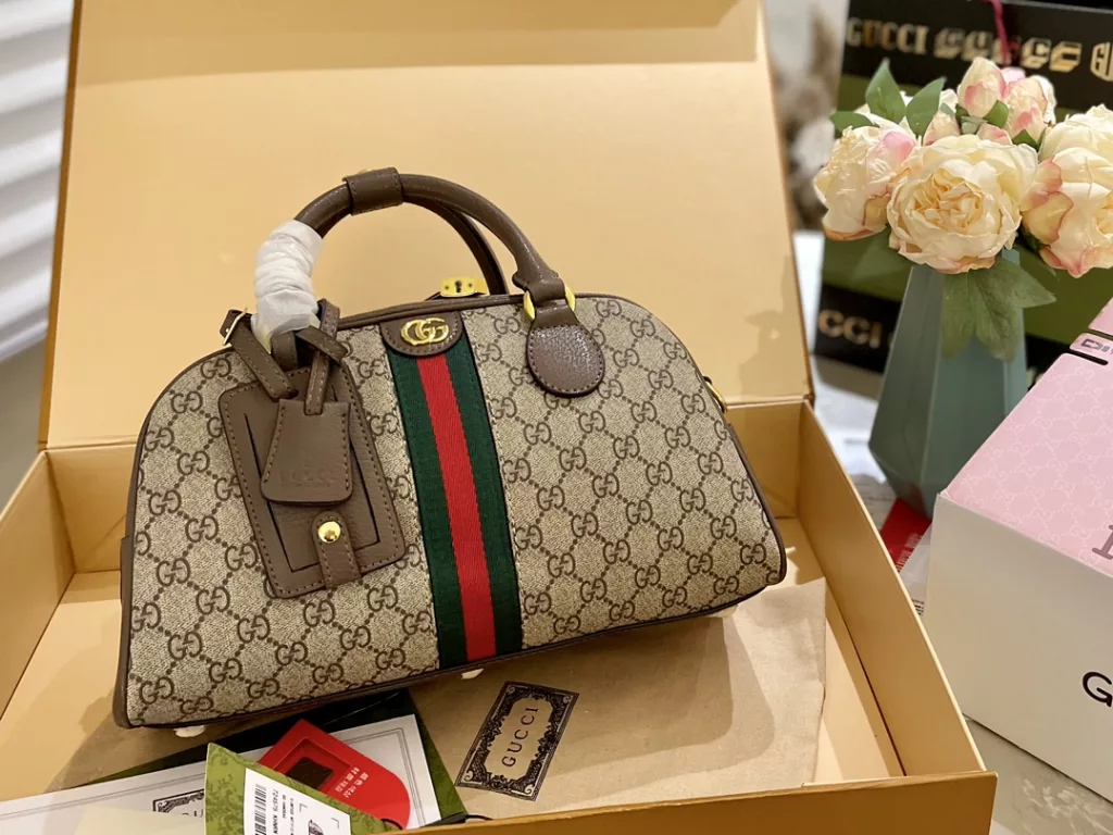 Gucci Boston New Products Pillow Bag 👜 latest series This paragraph retro flavor is particularly strong, the original lining! The effect on the body is also superb, mainly with exquisite and special hardware to enhance the overall texture. size:22/32cm