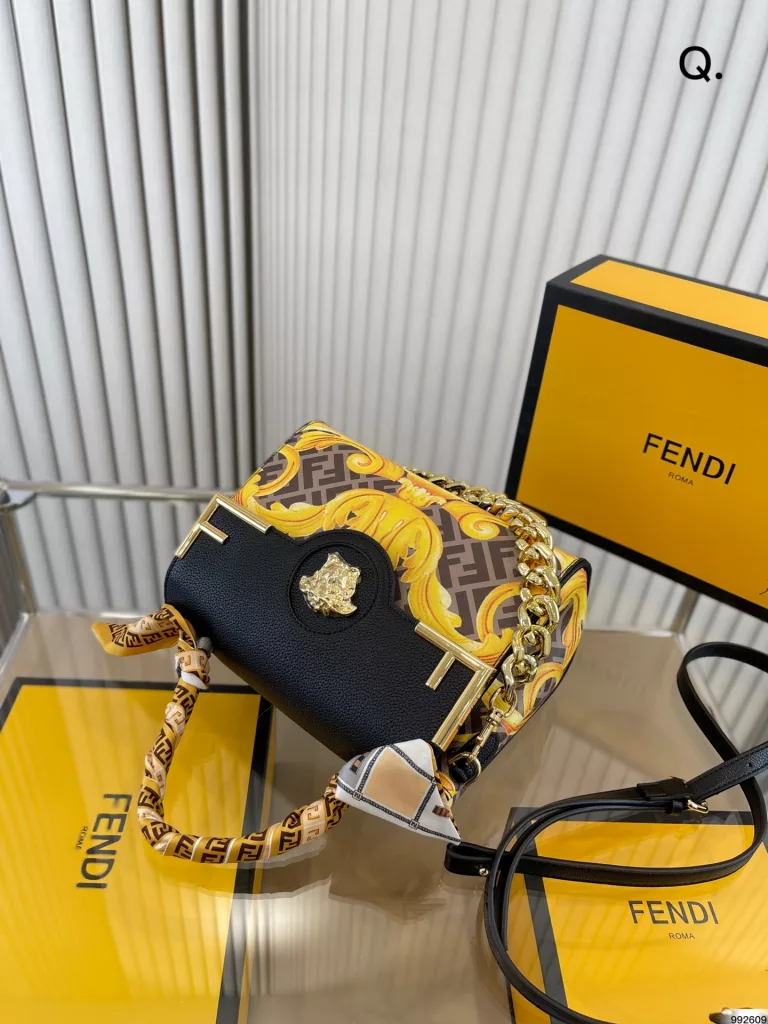 Fendi x Versace co-branding| Fendi 2022 new summary Do you know how 