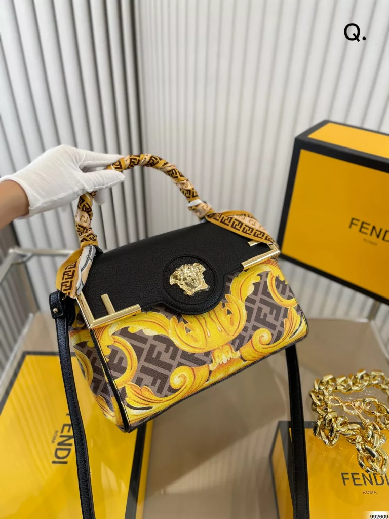 Fendi x Versace co-branding| Fendi 2022 new summary Do you know how 