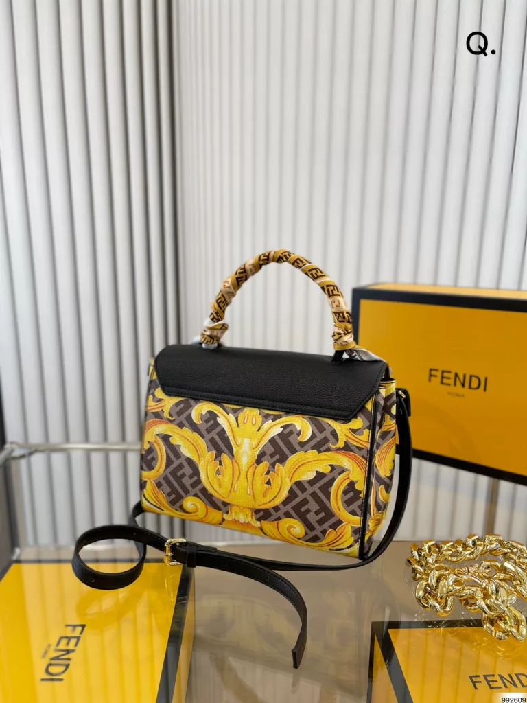 Fendi x Versace co-branding| Fendi 2022 new summary Do you know how 