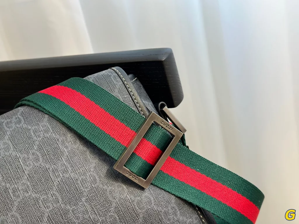 Gucci Men's Messenger Bag<br>Size 32*25cm<br>No restrictions on the age group Oh