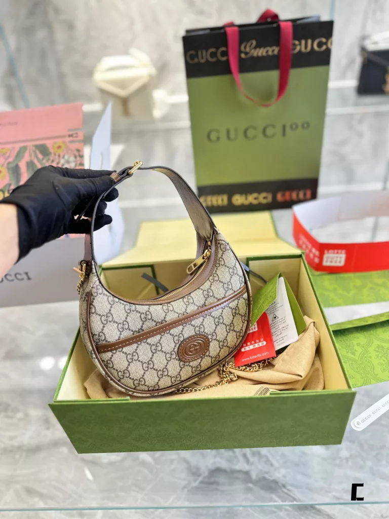 [New] GUCCI GUCCI GG half-moon shape mini handbag 25cm