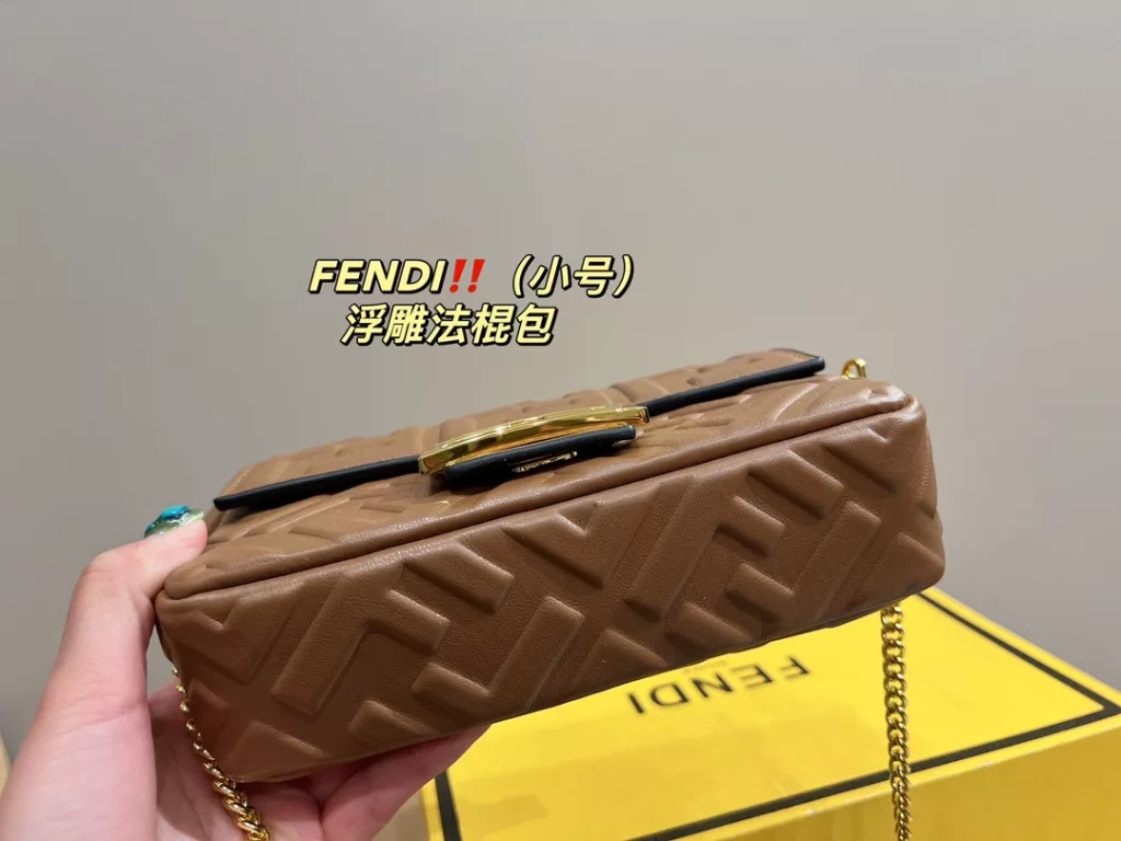 Size 19.10<br>Fendi embossed baguette bag<br>Forever a versatile piece<br>Beautiful on the body This texture<br>Fairies deserve to have