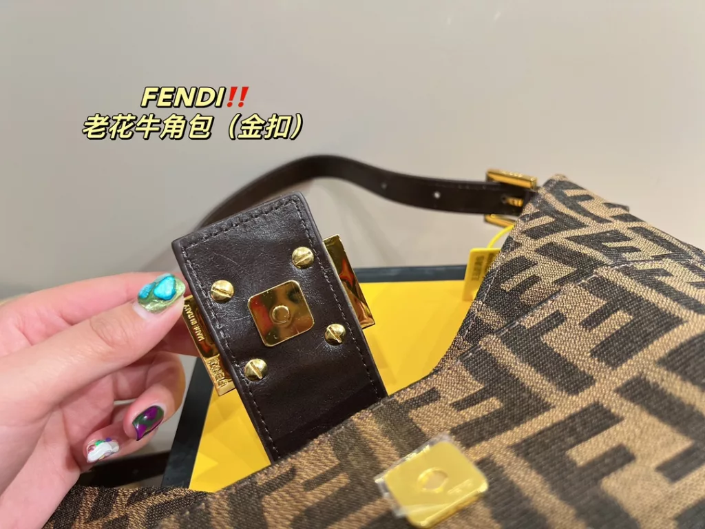 Size 30.17<br>Fendi croissant bag (old flower)<br>Low-key and atmospheric fashionable and versatile<br>Simple and high class