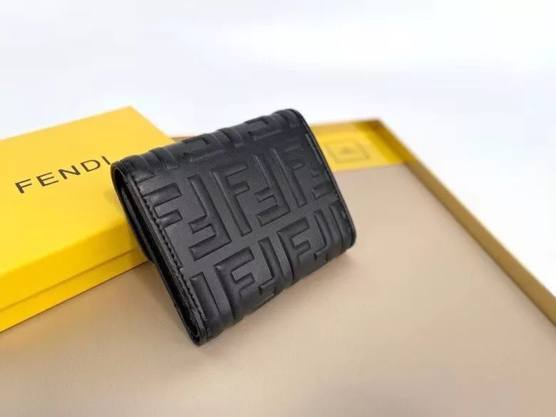 🎀Fendi 8013🎀Color black 🎀Size 10<em>8.5</em>2.5🎀Fendi fire debut! Imported calfskin, exquisite workmanship, comparable to the counter! Multifunctional small wallet, super practical!