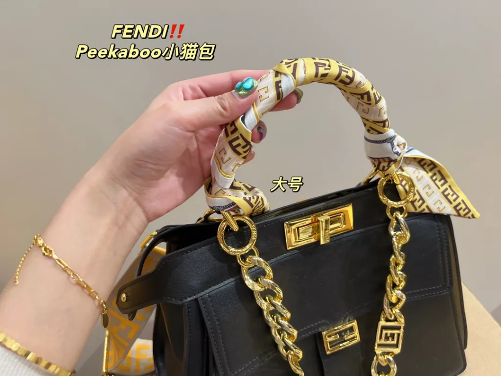 Large Folding box ⚠️ size 34.25<br>Small Folding box ⚠️ size 23.18<br>Fendi kitten bag Peekaboo<br>Forever a versatile piece<br>The upper body is absolutely beautiful This texture<br>Little fairies deserve to have