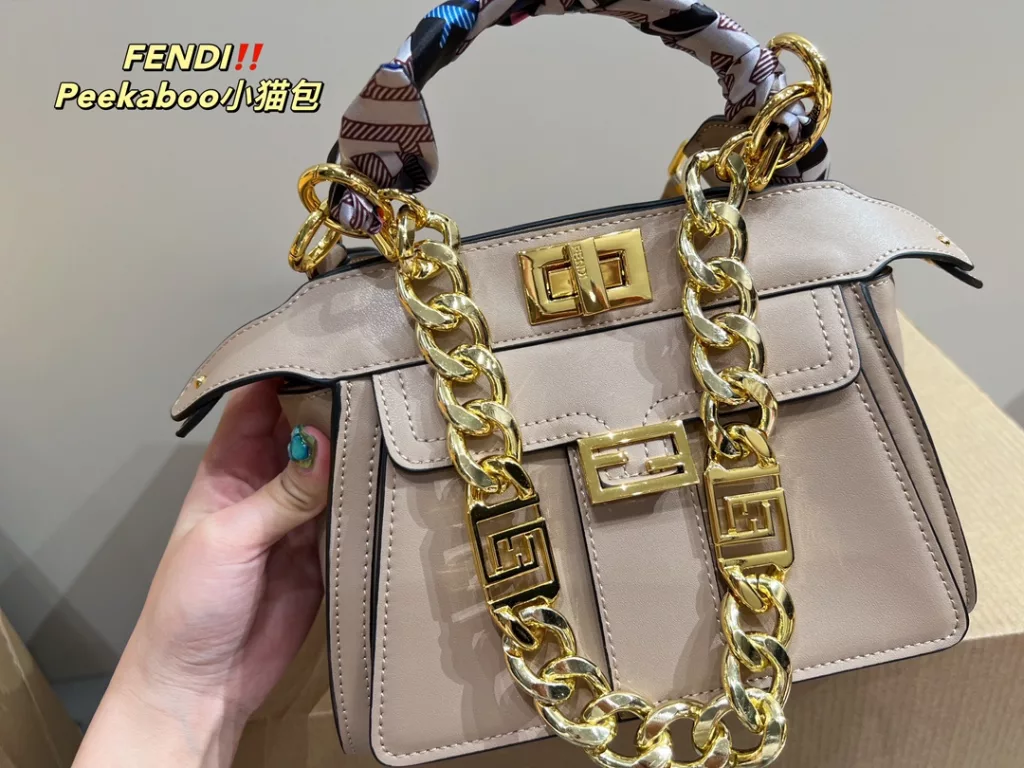 Large Folding box ⚠️ size 34.25<br>Small Folding box ⚠️ size 23.18<br>Fendi kitten bag Peekaboo<br>Forever a versatile piece<br>The upper body is absolutely beautiful This texture<br>Little fairies deserve to have