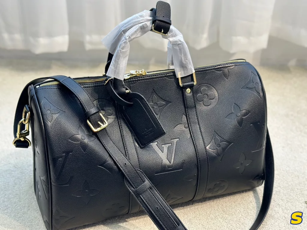 Lv new travel bag<br>Unisex models ✅<br>Large capacity Size 45cm<br>Travel indispensable for business trips!