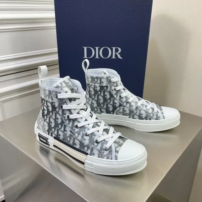 The original counter purchase disassembled 1:1 production, Dior letters, film, lace-up casual shoes material ☑️ fabric: Italian canvas, frosted film ☑️ lining, cushion foot: the original one air cushion foot ☑️ outsole: tpu outsole ☑️ yardage: couple models, 35-45