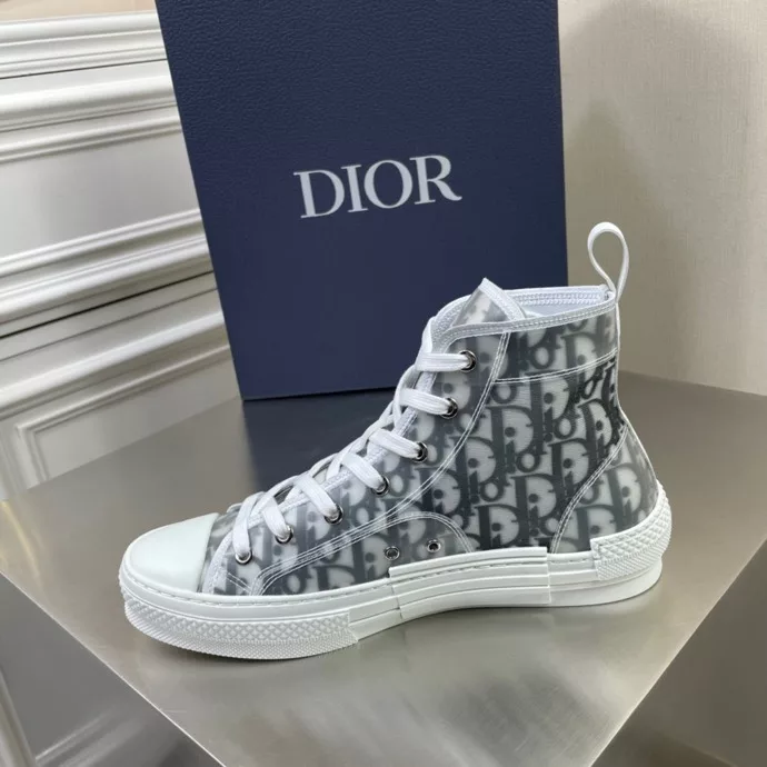 The original counter purchase disassembled 1:1 production, Dior letters, film, lace-up casual shoes material ☑️ fabric: Italian canvas, frosted film ☑️ lining, cushion foot: the original one air cushion foot ☑️ outsole: tpu outsole ☑️ yardage: couple models, 35-45