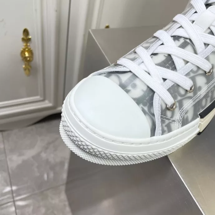 The original counter purchase disassembled 1:1 production, Dior letters, film, lace-up casual shoes material ☑️ fabric: Italian canvas, frosted film ☑️ lining, cushion foot: the original one air cushion foot ☑️ outsole: tpu outsole ☑️ yardage: couple models, 35-45