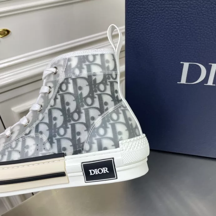 The original counter purchase disassembled 1:1 production, Dior letters, film, lace-up casual shoes material ☑️ fabric: Italian canvas, frosted film ☑️ lining, cushion foot: the original one air cushion foot ☑️ outsole: tpu outsole ☑️ yardage: couple models, 35-45