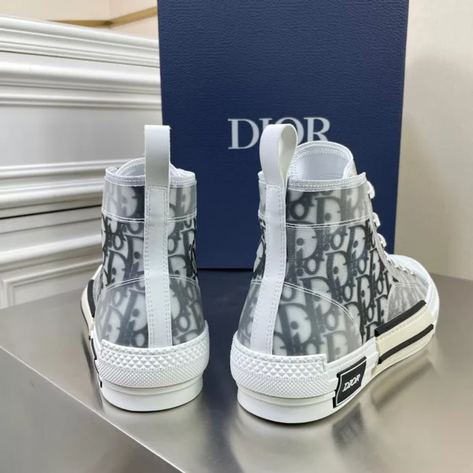 The original counter purchase disassembled 1:1 production, Dior letters, film, lace-up casual shoes material ☑️ fabric: Italian canvas, frosted film ☑️ lining, cushion foot: the original one air cushion foot ☑️ outsole: tpu outsole ☑️ yardage: couple models, 35-45