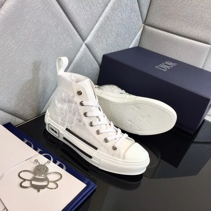 The original counter purchase disassembled 1:1 production, Dior letters, film, lace-up casual shoes material ☑️ fabric: Italian canvas, frosted film ☑️ lining, cushion foot: the original one air cushion foot ☑️ outsole: tpu outsole ☑️ yardage: couple models, 35-45