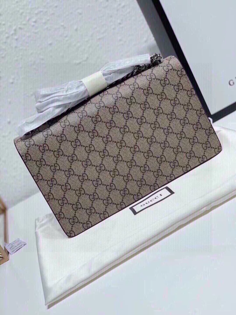 🎀🎀 color apricot red 🎀 size 28x16🎀 [smug] 28cm Gucci wine bag Dionysus Netflix celebrity favorite The beautiful Gucci wine bag is enough to make you drunk ~ Dionysus wine bag The hottest model in the fashion world 😘 Imported PVC with anti-hair cowhide 🐂 fall in love with him and can not help it, casual ➰ matchy-matchy is so capricious beauty 💕