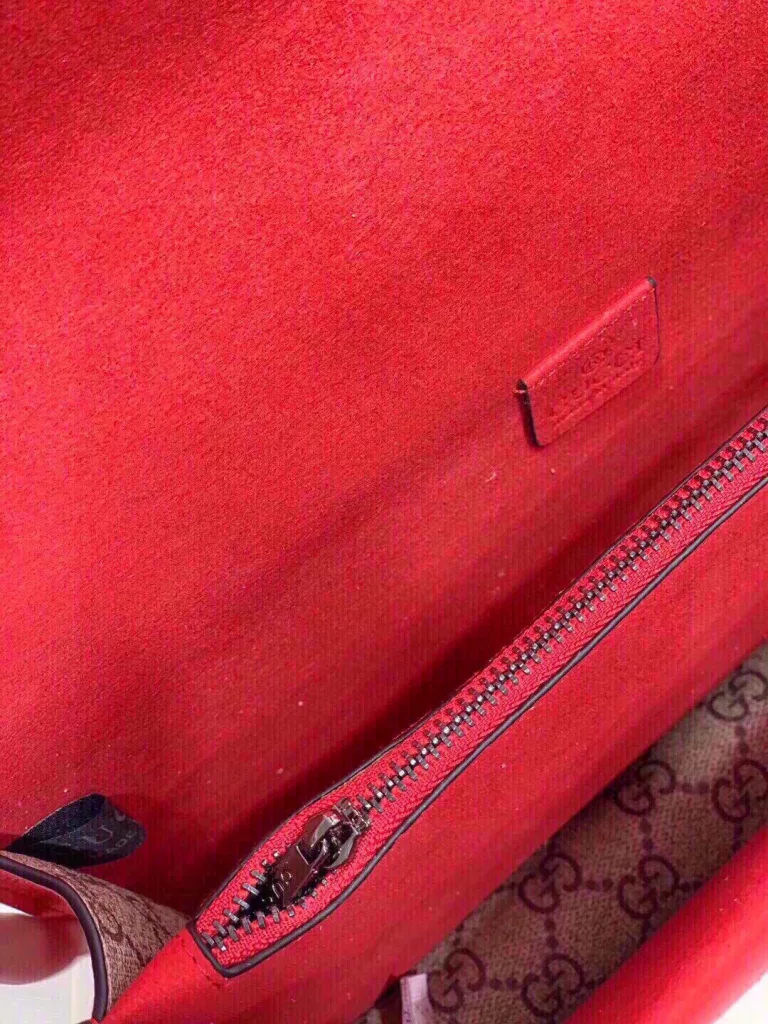 🎀🎀 color apricot red 🎀 size 28x16🎀 [smug] 28cm Gucci wine bag Dionysus Netflix celebrity favorite The beautiful Gucci wine bag is enough to make you drunk ~ Dionysus wine bag The hottest model in the fashion world 😘 Imported PVC with anti-hair cowhide 🐂 fall in love with him and can not help it, casual ➰ matchy-matchy is so capricious beauty 💕