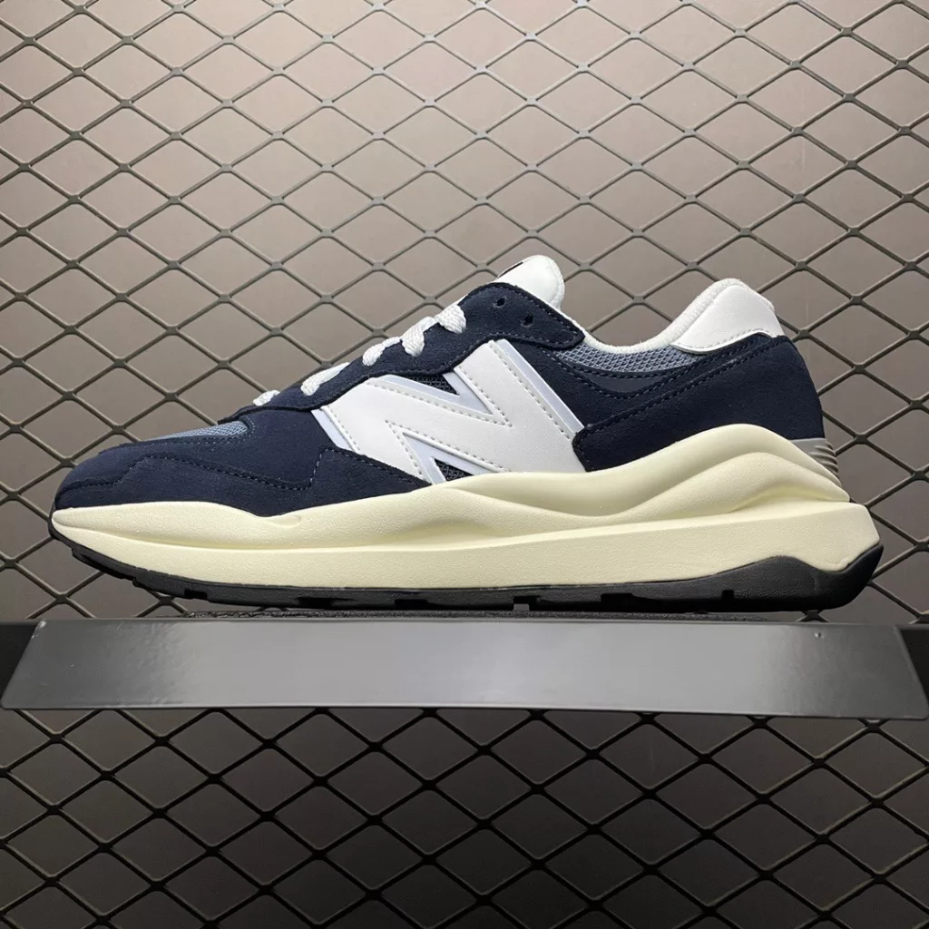 New Balance M5740CD navy blue retro casual jogging shoes UP pure original exclusive build break the market no good goods! The only correct version of the current market original materials channel outsole high-end retail exclusive products full size spot terminal advantageous supply size: 36 37 37.5 38 38 38.5 39.5 40 40.5 41.5 42 42.5 43 44 44.5 45 46.5