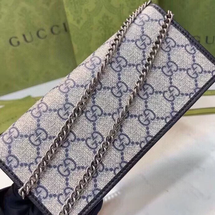 🎀🎀GUCCl 0884 Chain Bag 🎀Color Black<br>🎀Size 19<em>10</em>4 🎀GUCCi 2022 new 1955 saddle buckle woc in stock exclusive shot, mobile. Card . Lipstick . keys … Must carry small items in one package, and zipper compartment. Remove the chain can also be used as a handbag.