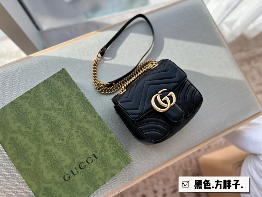 size: 18*17cm<br>GG Marmont square fatty<br>Gucci new small cute shocking attack<br>Babies absolutely absolutely the next explosive!