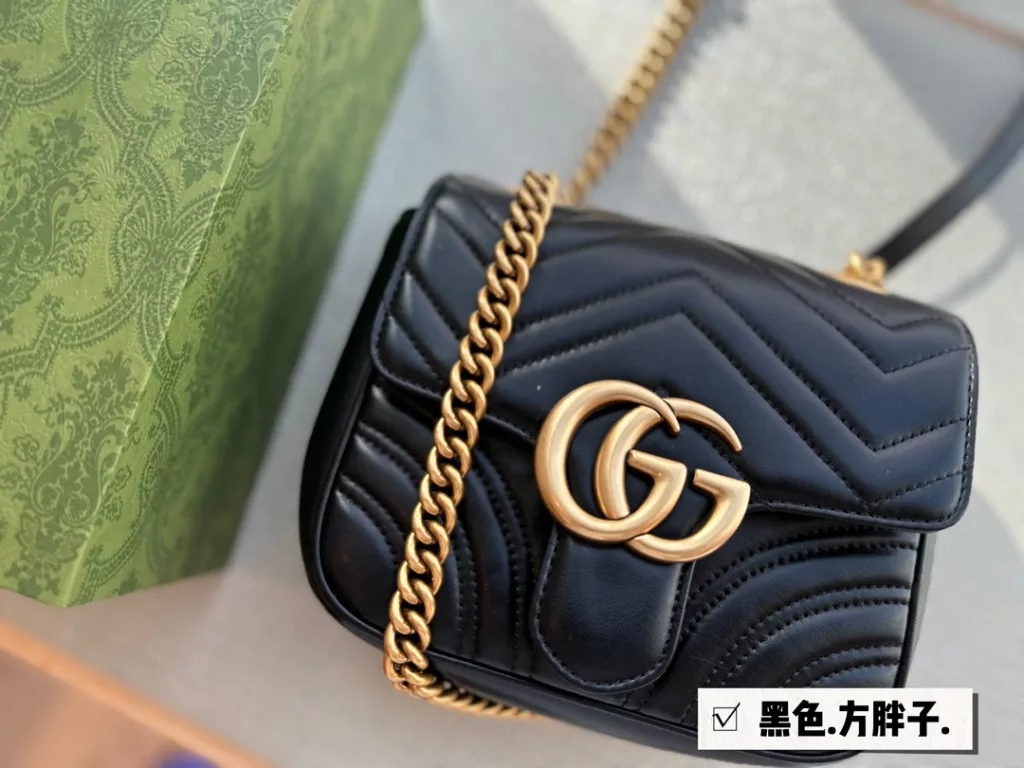 size: 18*17cm<br>GG Marmont square fatty<br>Gucci new small cute shocking attack<br>Babies absolutely absolutely the next explosive!