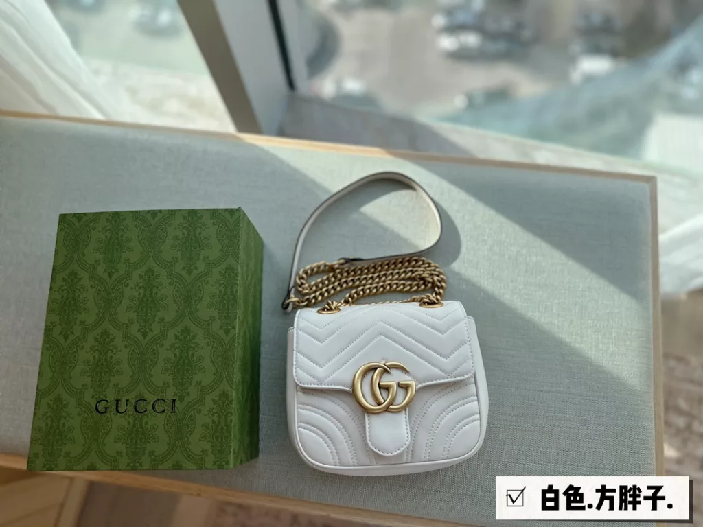 size: 18*17cm<br>GG Marmont square fatty<br>Gucci new small cute shocking attack<br>Babies absolutely absolutely the next explosive!