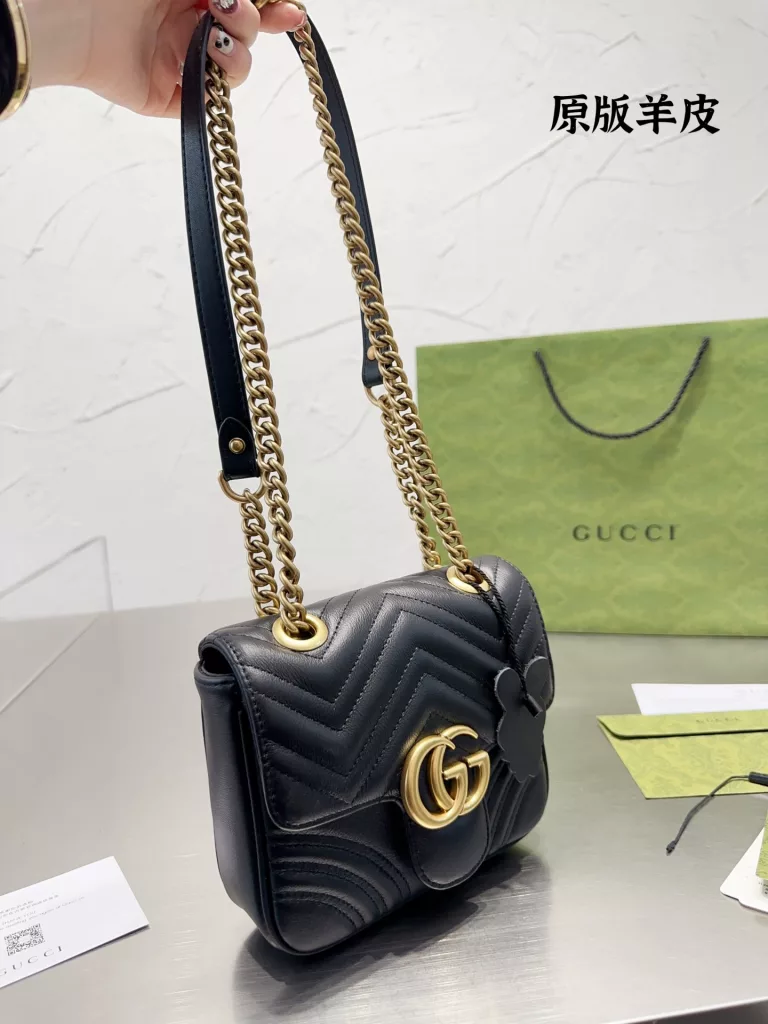 size: 18*17cm<br>GG Marmont square fatty<br>Gucci new small cute shocking attack<br>Babies absolutely absolutely the next explosive!