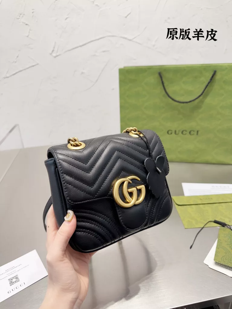 size: 18*17cm<br>GG Marmont square fatty<br>Gucci new small cute shocking attack<br>Babies absolutely absolutely the next explosive!