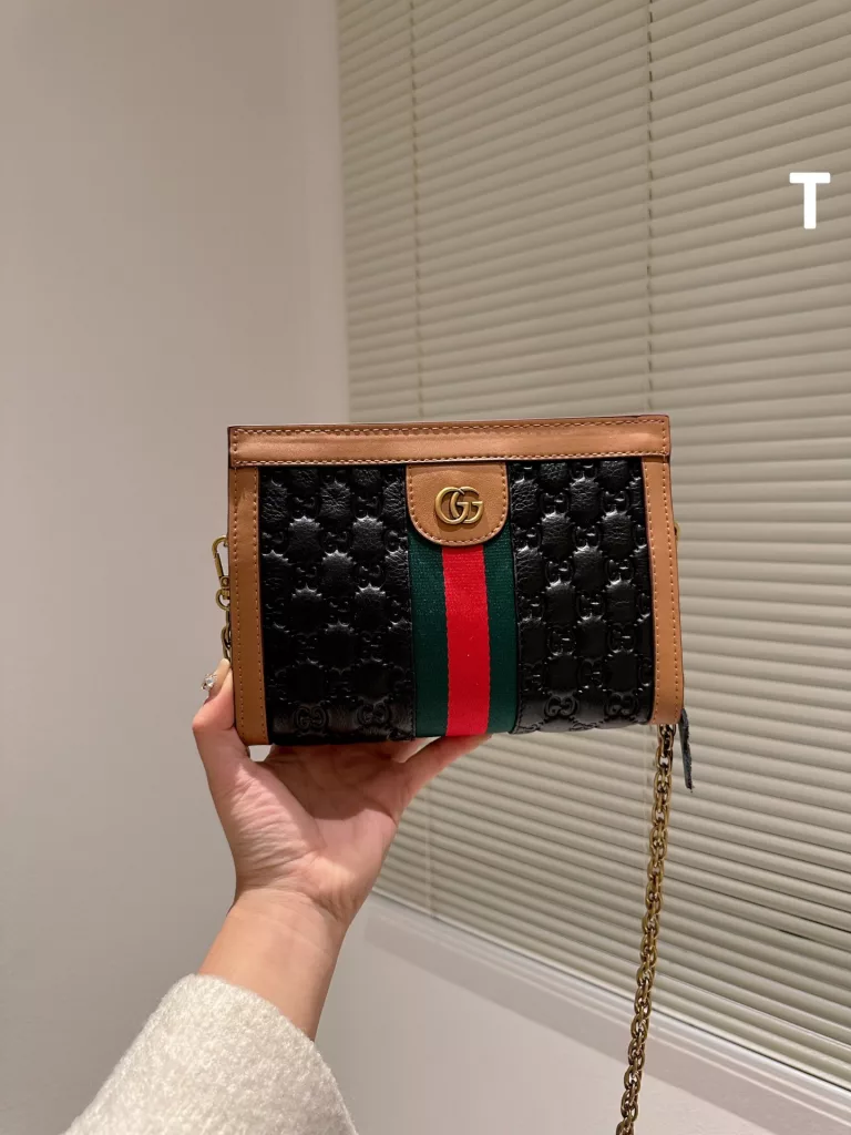 Gucci Gucci new products<br>Embossed high quality with gift box 🎁<br>Size 22.17cm