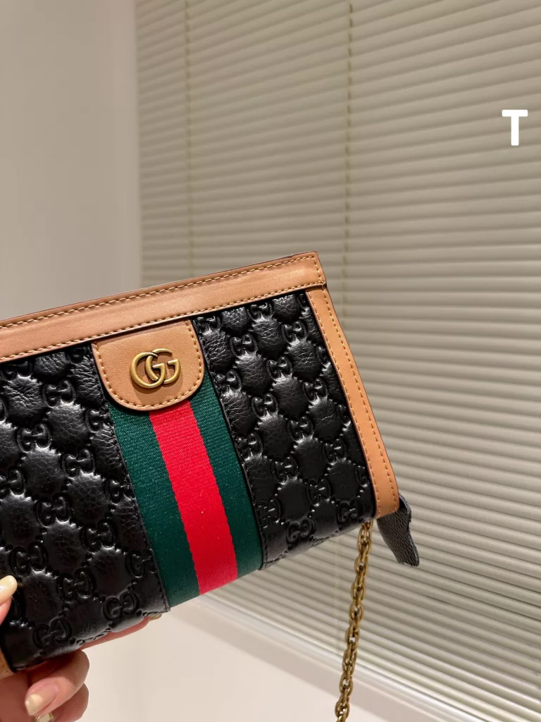 Gucci Gucci new products<br>Embossed high quality with gift box 🎁<br>Size 22.17cm