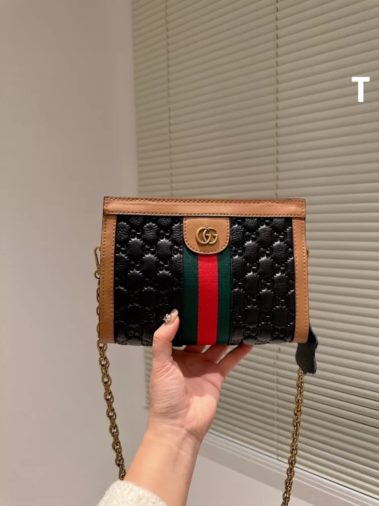 Gucci Gucci new products<br>Embossed high quality with gift box 🎁<br>Size 22.17cm