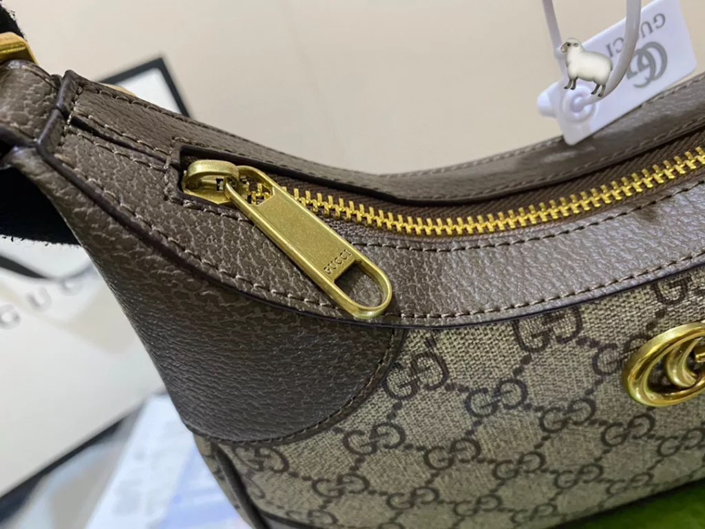 Gucci Coolidge underarm bag super good with suitable for daily travel girlfriends shopping fashion and versatile are super good choice D-28 size 23.6.12 with box