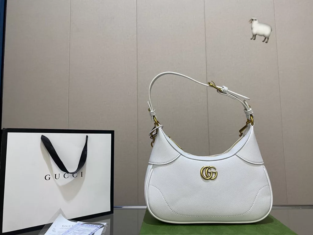 Gucci Coolidge underarm bag super good with suitable for daily travel girlfriends shopping fashion and versatile are super good choice D-28 size 23.6.12 with box