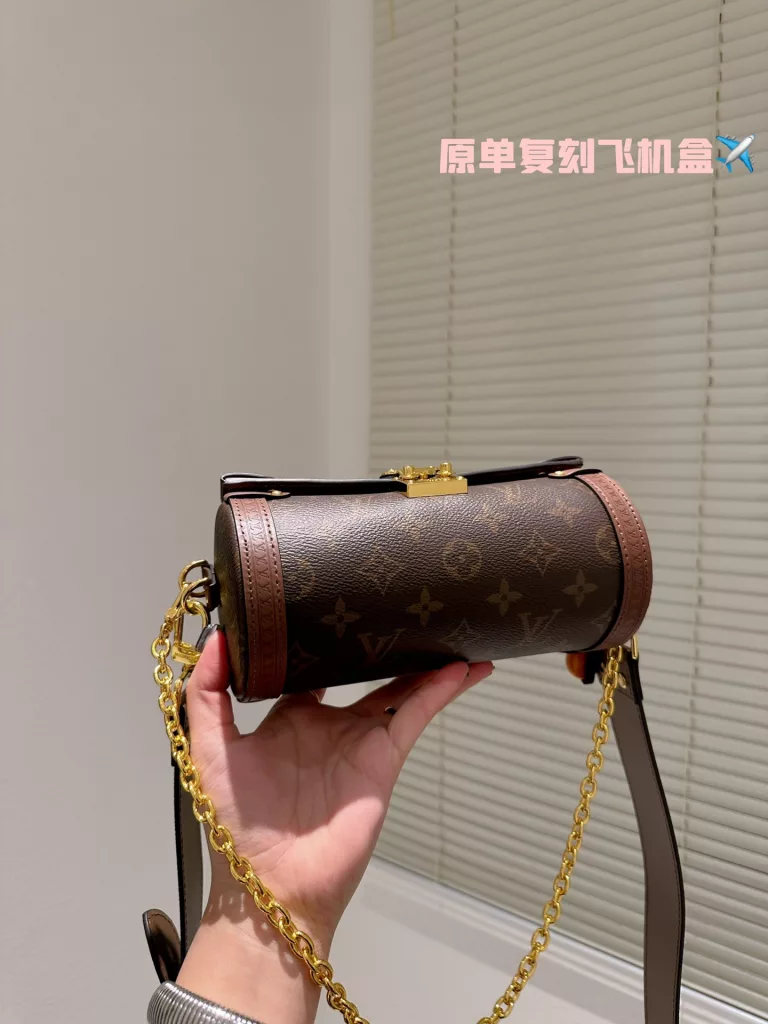 Louis Vuitton 2021 Prefall/Papillon Trunk<br>Today and share with you the latest LV upcoming models, which are also visually expected to be the next big breakout of the year, Louis Vuitton 2021 Prefall /Papillon Trunk.