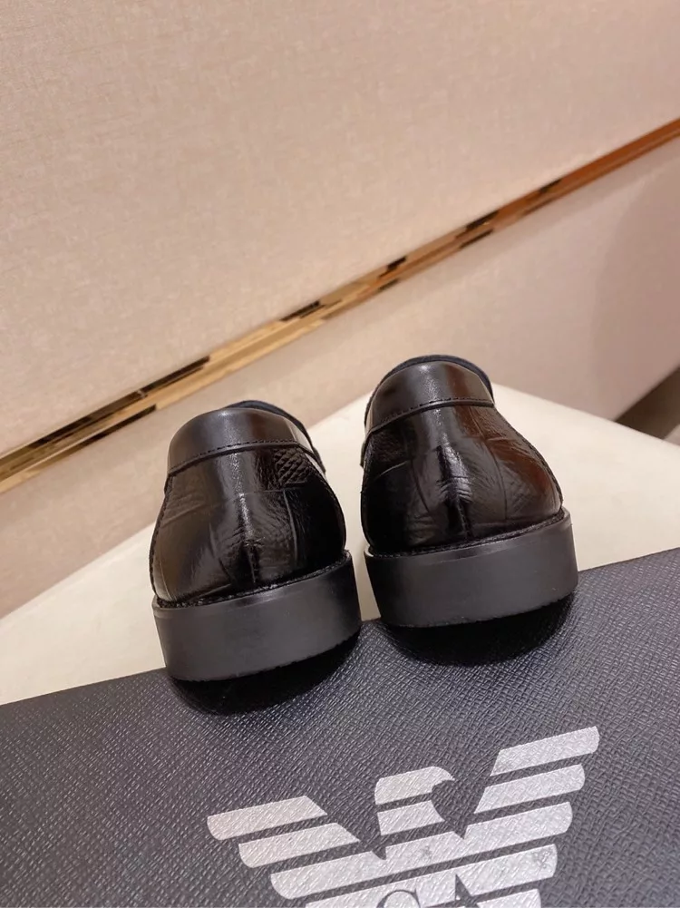 Armani (Armani) men's shoes counter original goods! The world's top brands … Luxury quality …. / / fashion on the foot high-grade 👍💪🏻… Give you a low-key luxury comfort experience 👍. The uppers are made of pure Italian imported original head layer cowhide… Sweat-absorbing sheepskin lining… The comfortable and breathable, high-end atmosphere upscale… Luxury and dignity! !… Factory shipments [embrace] stall… Original board. Welcome tasting . .38--44