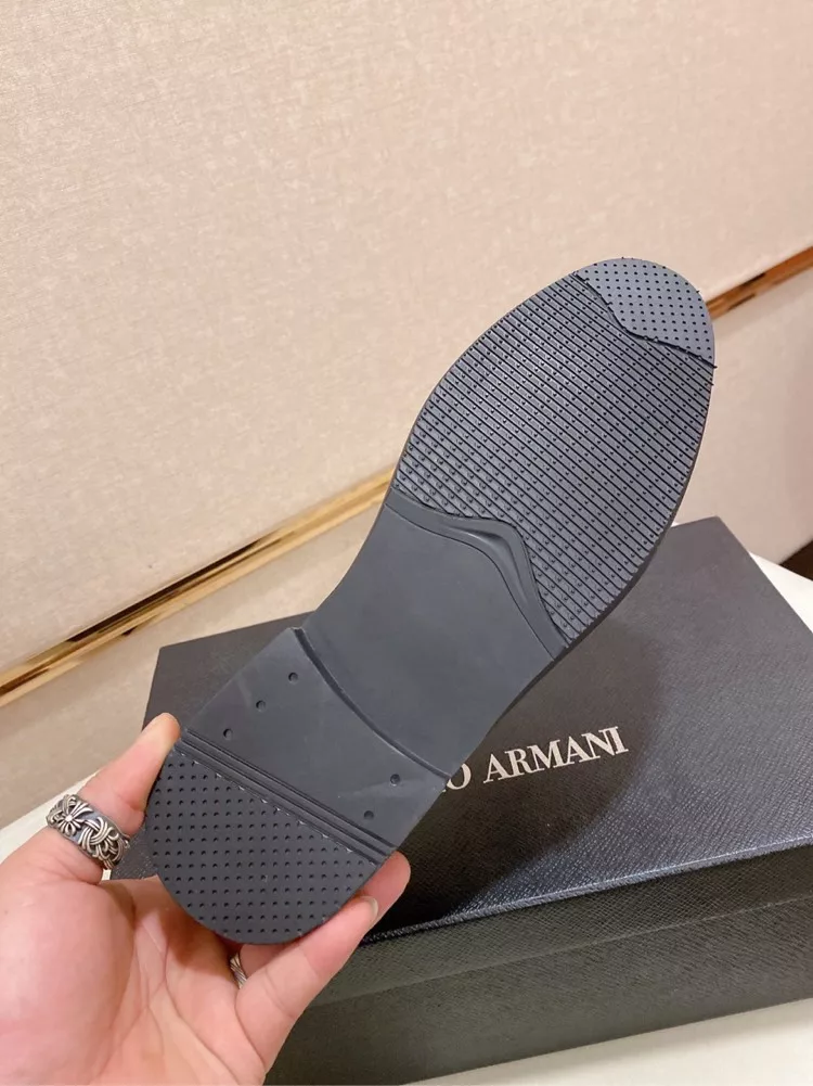 Armani (Armani) men's shoes counter original goods! The world's top brands … Luxury quality …. / / fashion on the foot high-grade 👍💪🏻… Give you a low-key luxury comfort experience 👍. The uppers are made of pure Italian imported original head layer cowhide… Sweat-absorbing sheepskin lining… The comfortable and breathable, high-end atmosphere upscale… Luxury and dignity! !… Factory shipments [embrace] stall… Original board. Welcome tasting . .38--44