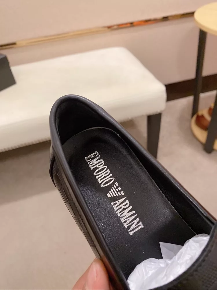 Armani (Armani) men's shoes counter original goods! The world's top brands … Luxury quality …. / / fashion on the foot high-grade 👍💪🏻… Give you a low-key luxury comfort experience 👍. The uppers are made of pure Italian imported original head layer cowhide… Sweat-absorbing sheepskin lining… The comfortable and breathable, high-end atmosphere upscale… Luxury and dignity! !… Factory shipments [embrace] stall… Original board. Welcome tasting . .38--44