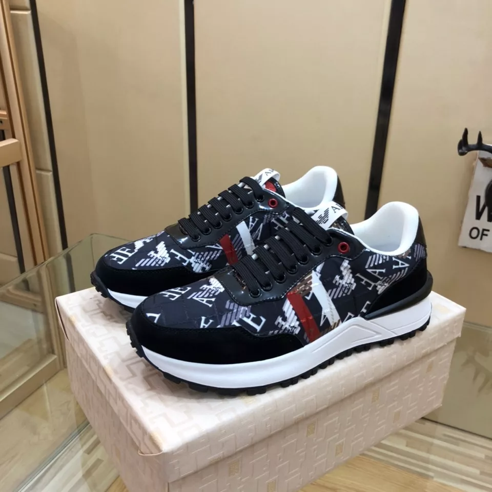 🌹🌹 Armani 2021 latest models 👟👟👟👟 can be to first-class workmanship upper Italy 🇮🇹 imported cowhide leather lining @ suitable for travel, the original replica outsole, so you fit a variety of travel, as much as the low-key luxury. Speak with quality.Color: Size: 38-44@45 can be customized