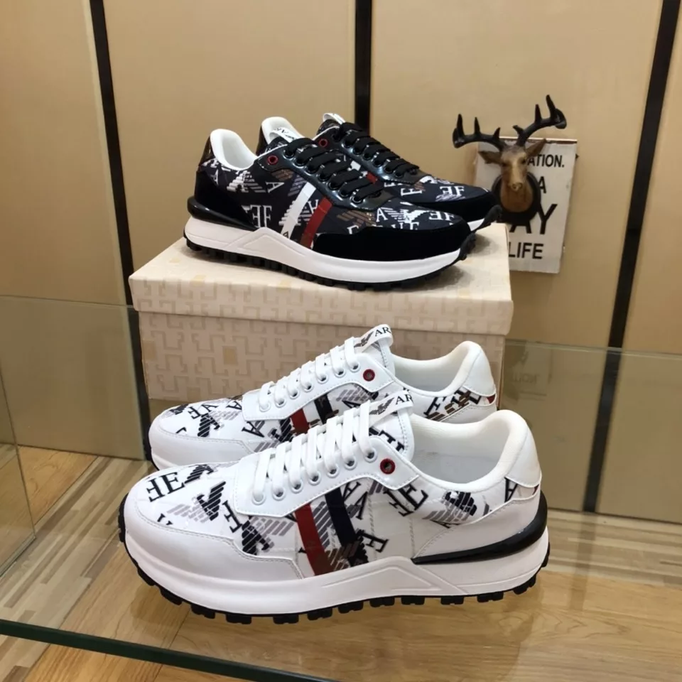 🌹🌹 Armani 2021 latest models 👟👟👟👟 can be to first-class workmanship upper Italy 🇮🇹 imported cowhide leather lining @ suitable for travel, the original replica outsole, so you fit a variety of travel, as much as the low-key luxury. Speak with quality.Color: Size: 38-44@45 can be customized