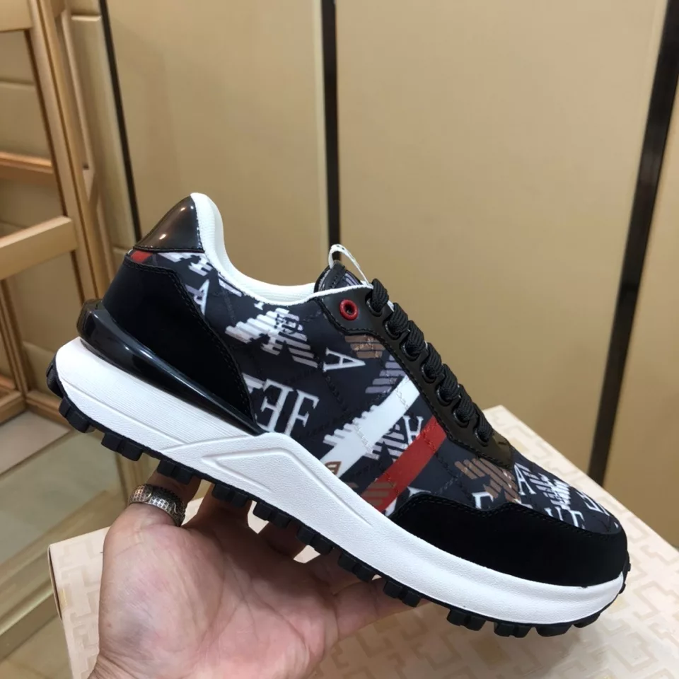 🌹🌹 Armani 2021 latest models 👟👟👟👟 can be to first-class workmanship upper Italy 🇮🇹 imported cowhide leather lining @ suitable for travel, the original replica outsole, so you fit a variety of travel, as much as the low-key luxury. Speak with quality.Color: Size: 38-44@45 can be customized