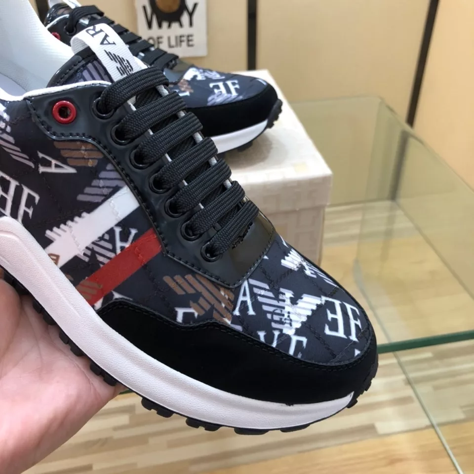 🌹🌹 Armani 2021 latest models 👟👟👟👟 can be to first-class workmanship upper Italy 🇮🇹 imported cowhide leather lining @ suitable for travel, the original replica outsole, so you fit a variety of travel, as much as the low-key luxury. Speak with quality.Color: Size: 38-44@45 can be customized