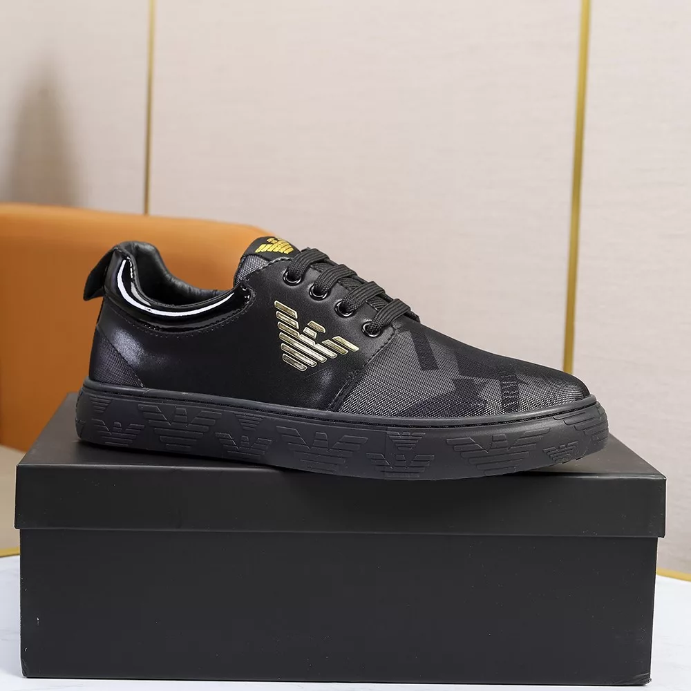 Armani's latest models are carefully crafted to explode the scene! Continuous innovation of the international brand This men's four-season models of casual shoes, the original version, the counter one to one plus brand-specific materials, breathable and comfortable to speak of quality 👄 Code: 38-44 A large number of spot supply