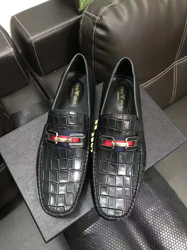 Armani 👞 top luxury brand, the latest fashion casual beans men's shoes, the upper head 🐂 cowhide embossed + anti-hair cowhide lining 🤝 38--45 yards